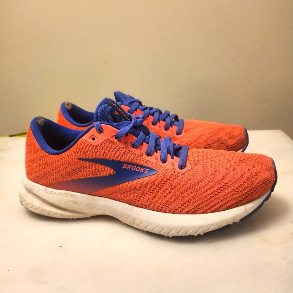 Brooks Launch 7 Womens Size 9.5 Coral Pink White Blue Running Shoes Sneakers